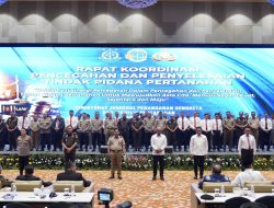 Menteri Nusron Berikan Penghargaan kepada 74 Pihak yang Berperan dalam Pencegahan Tindak Pidana Pertanahan Tahun 2025