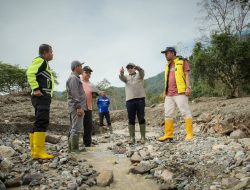 Pastikan Masa Transisi Masa Tanggap Darurat Bencana Berjalan Baik, Bupati Eka Putra Pantau Langsung Pekerja Di Lapangan