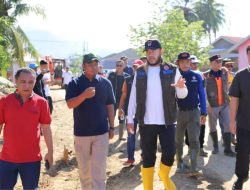 Wako Fadly Amran Tinjau Pelaksanaan Gotong Royong di Kecamatan Kuranji dan Koto Tangah