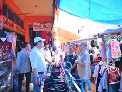 Pasar Pusat Payakumbuh Dipadati Pembeli, Wako Zulmaeta Nilai Daya Beli Masyarakat Terjaga