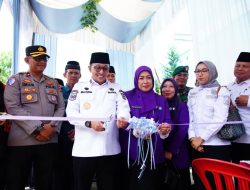 Bupati Eka Putra Launching Posyandu Mawar Merah 6 SPM dan Resmikan Sekolah Lansia Semarak Nagari Paninjauan