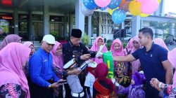 Lepas Pawai Ta’aruf AKSIORA, Wawako Elzadaswarman Tekankan Pendidikan Karakter Anak
