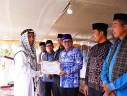Hadiri Khatam Al-Qur’an di Koto Baru, Bupati Eka Putra Ajak Generasi Muda Jadikan Al-Qur’an Pedoman Hidup