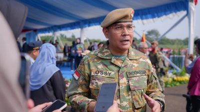 Penutupan Latsarmil Komcad Gelombang I 2026, Wamen Ossy Sebut Latsarmil Perkuat Karakter dan Integritas ASN