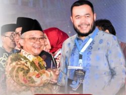 Pemko Padang Raih Penghargaan Nasional Viliditas Data Pendidikan Terbaik