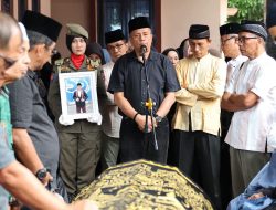 Pemko Payakumbuh Berduka, Kehilangan Birokrat Berdedikasi, Suasana Haru dan Hujan Iringi Pelepasan Jenazah Kadisnakerin Yasril