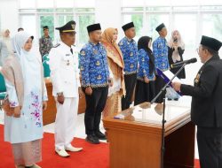 Lantik 12 Pejabat, Bupati Eka Putra Tegaskan Rotasi, Mutasi dan Promosi Akan Terus Bergulir