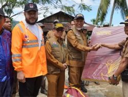 Wali Kota Padang Tinjau 3 Lokasi Banjir dan Salurkan Bantuan Bersama Gubernur Sumbar