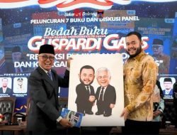 Wali Kota Padang Hadiri Peluncuran 7 Buku Karya Guspardi Gaus